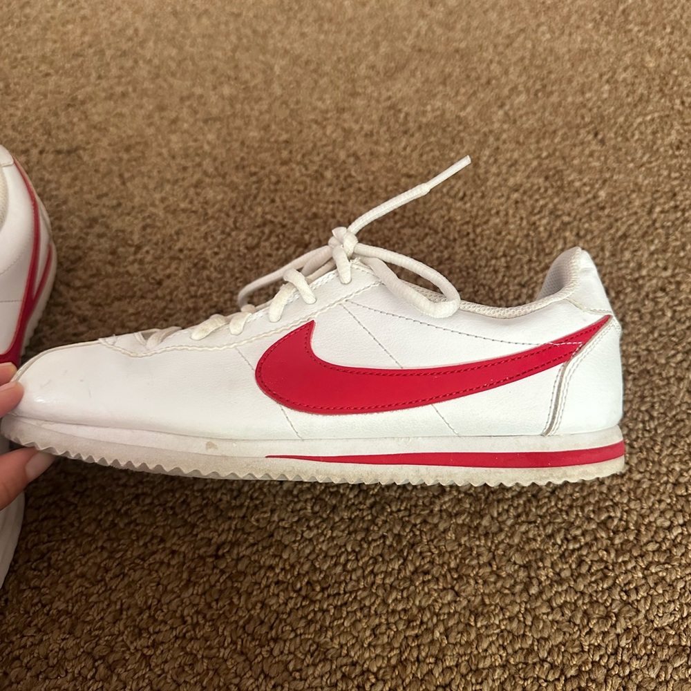 Nike Cortez Casual Trainers, size 6.5, White/University Red - Picture 3 of 6